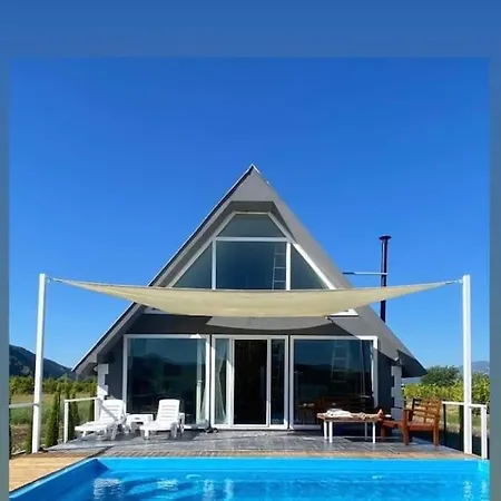 Goecebe House Nyaraló